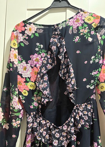 Sırt dekolteli şifon elbise - Görsel 5