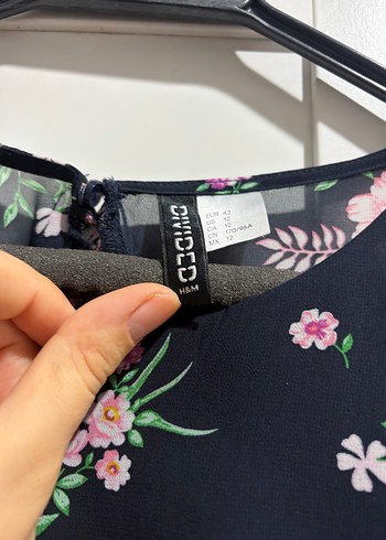 Sırt dekolteli şifon elbise - Görsel 3