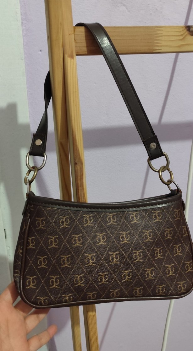 Kahverengi Deri Tokalı Kadın Çantası - Görsel 2