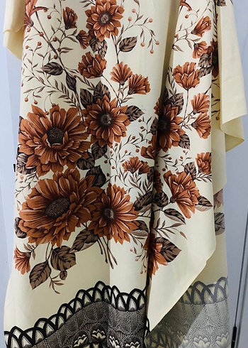 Kahverengi Çiçek Desenli Gri Detaylı Perde - Görsel 3