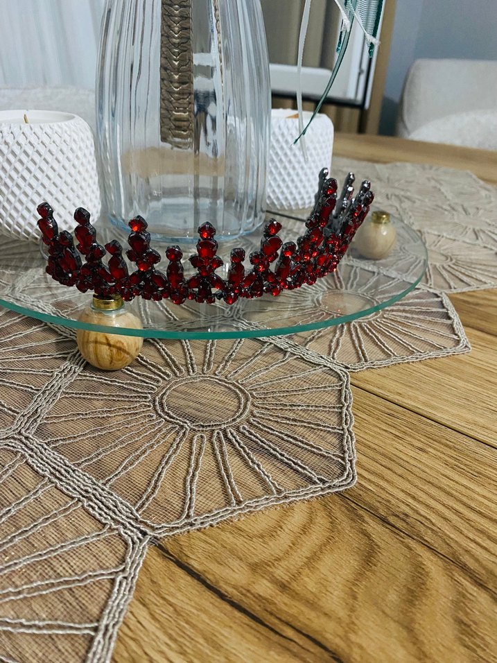 Klasik Kırmızı Taşlı Kadın Taç - Görsel 4