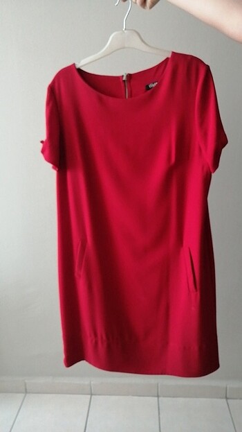 Tertemiz kırmızı günlük elbise