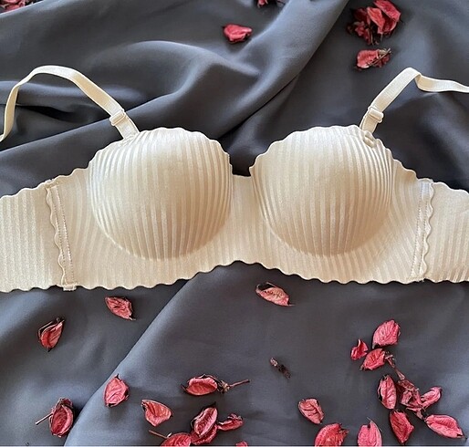 Diğer Lazer kesim push up destekli dikişsiz sütyen 80b