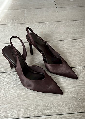 Stradivarius Saten Yüzeyli topuklu ayakkabı - Görsel 5