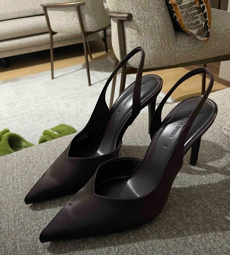 Stradivarius Saten Yüzeyli topuklu ayakkabı - Görsel 4