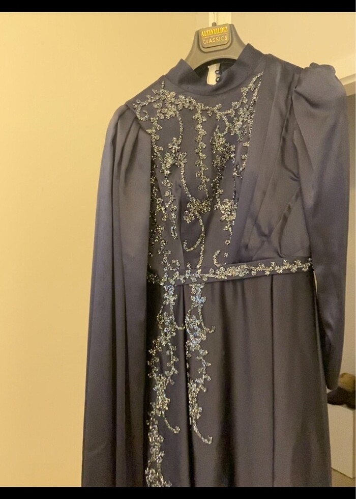 Lacivert taşlı abiye elbise - Görsel 3