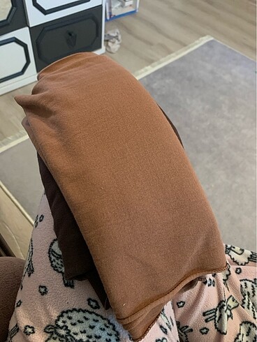 Beden camel Renk Karamel rengi şal 4 kere kullanıldı hiç yıkanmadı iğne izi yok