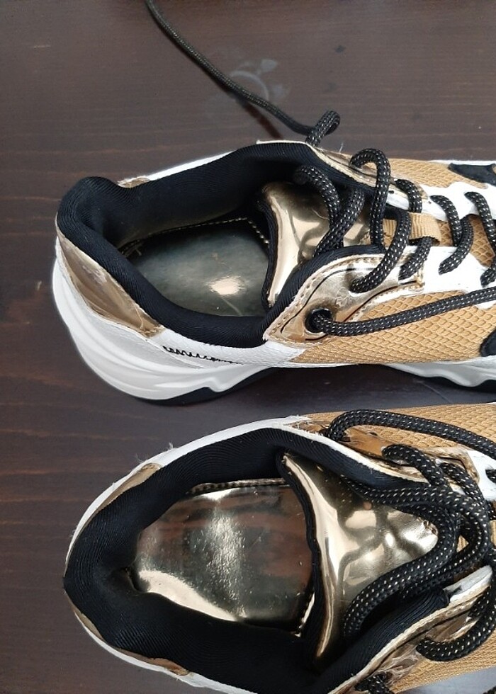 Bershka spor ayakkabi - Görsel 2