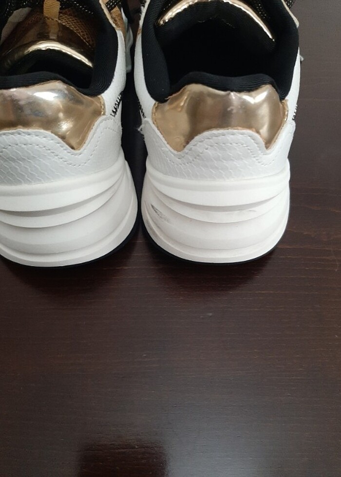 Bershka spor ayakkabi - Görsel 3