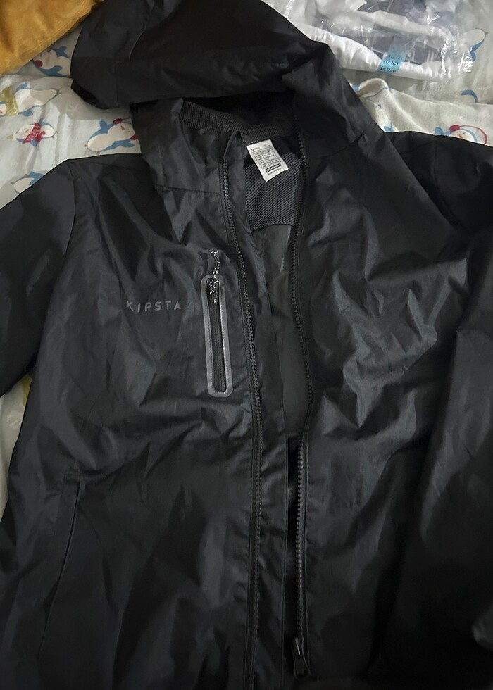 5 adet giysi etiketli sadece yağmurluk etiketi yok - Görsel 5