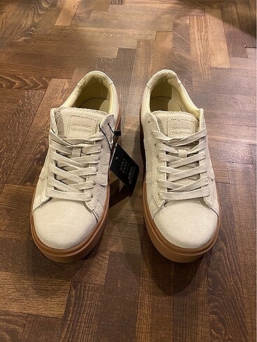 zara spor ayakkabı