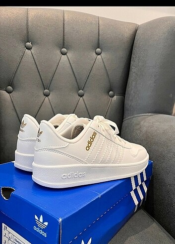 37 Beden Adidas ayakkabı