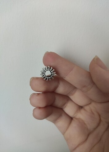 Pandora Yuvarlak noktalı charm
