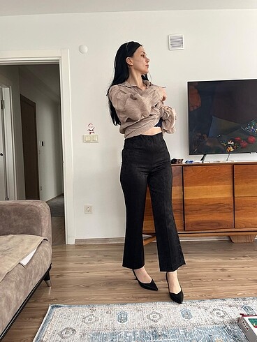 28 Beden siyah Renk Zara pantolon