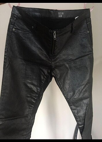 Deri görünümlü pantolon - Görsel 3