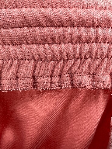 m Beden pembe Renk PreLoved Kumaş Pantolon %70 İndirimli.