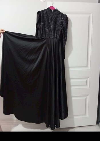 Siyah Parlak Drapeli Uzun Abiye Elbise - Görsel 5