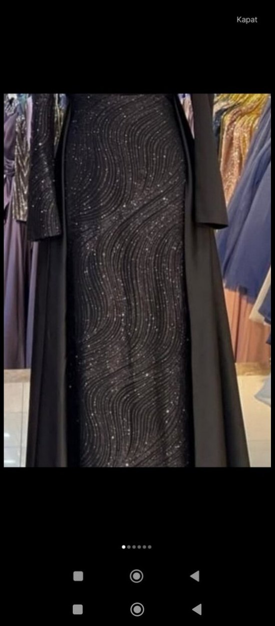 Siyah Parlak Drapeli Uzun Abiye Elbise - Görsel 3