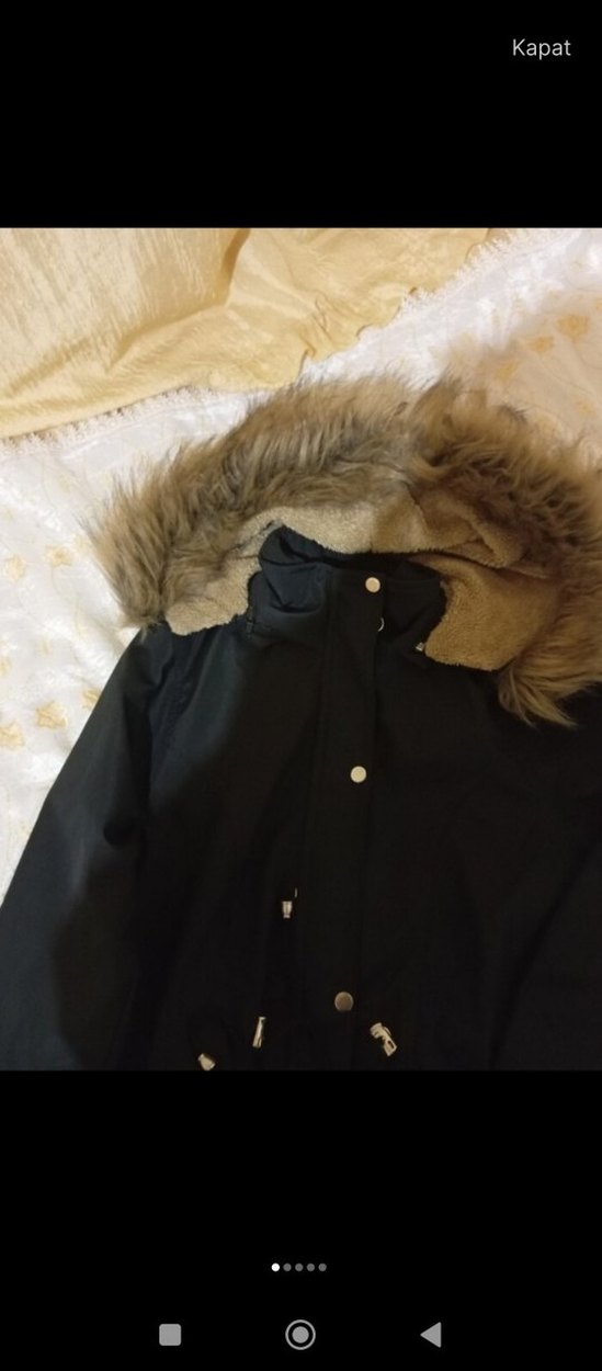 Kürklü Siyah Uzun Kadın Mont - Görsel 4