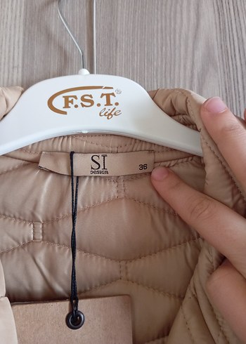 Bej Uzun Düğmeli Kadın  mont - Görsel 4