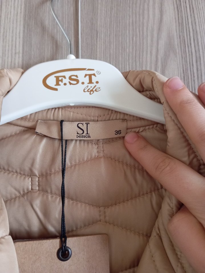 Bej Uzun Düğmeli Kadın  mont - Görsel 4