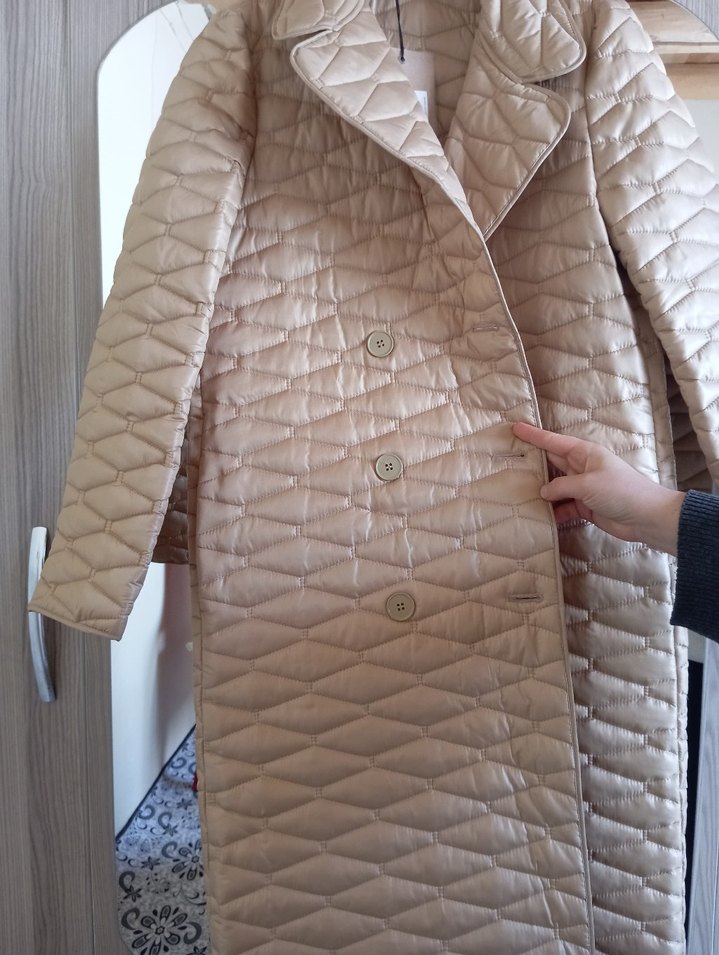 Bej Uzun Düğmeli Kadın  mont - Görsel 2