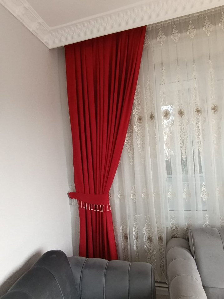 nakışlı klâsik kırmızı perde - Görsel 2