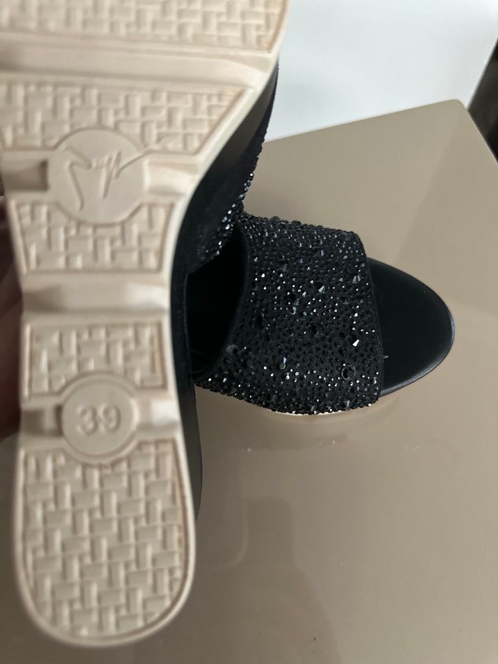 Parlak Taşlı Siyah Dolgu Topuklu Kadın Terlik - Görsel 5