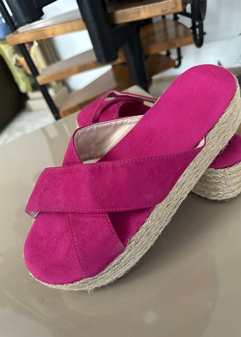 Pembe Süet Dolgu Topuklu Kadın Terlik - Görsel 3