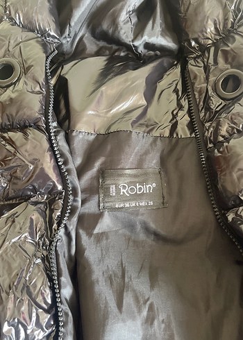 Robin Kadın Siyah Parlak Kapüşonlu Mont