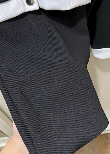 Siyah Beyaz Düğmeli Takım - Görsel 4