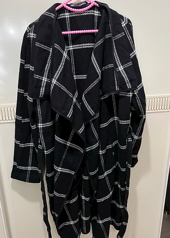 Siyah Ekose Desenli Uzun Kadın Kaban - Görsel 2