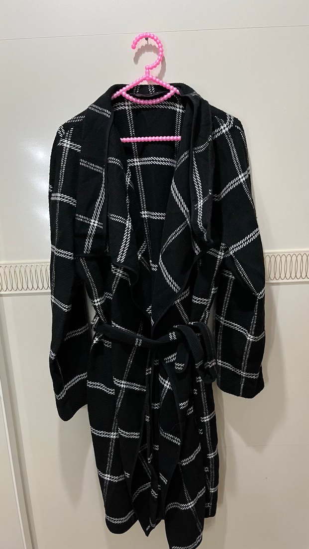 Siyah Ekose Desenli Uzun Kadın Kaban - Görsel 4