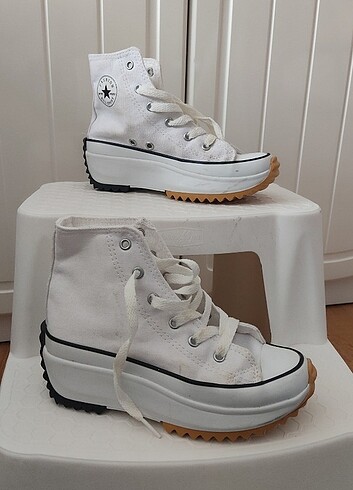 34 numara beyaz sneakers
