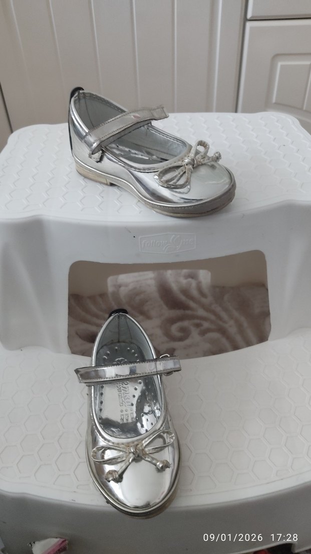 Kız Çocuk Parlak Gri Metalik Babet - Görsel 3