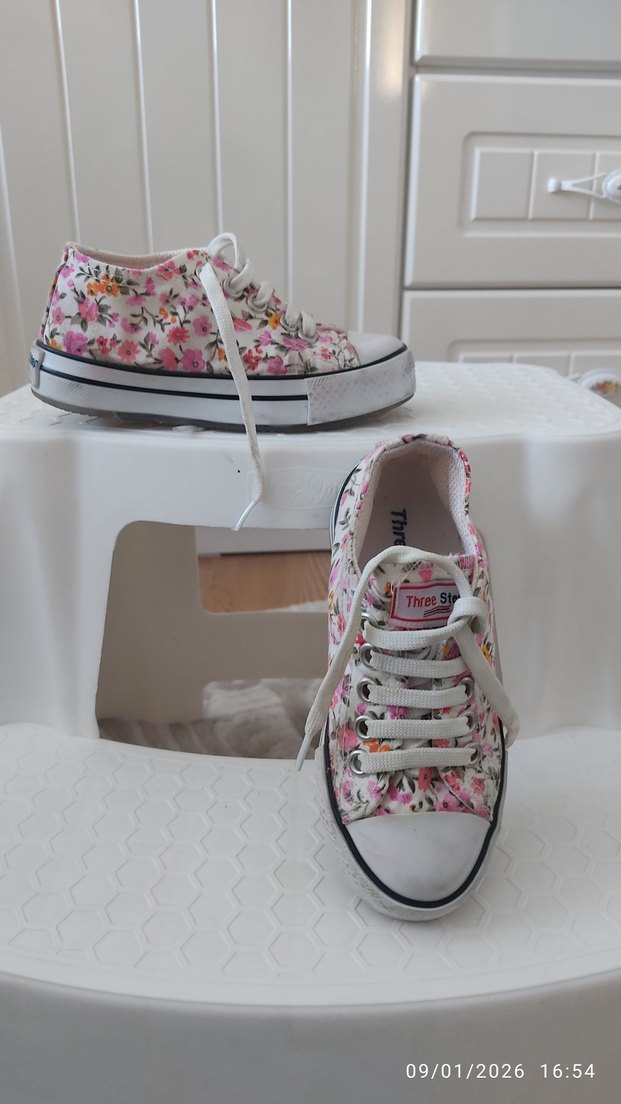Pembe Çiçek Desenli Kız Spor Ayakkabı - Görsel 2