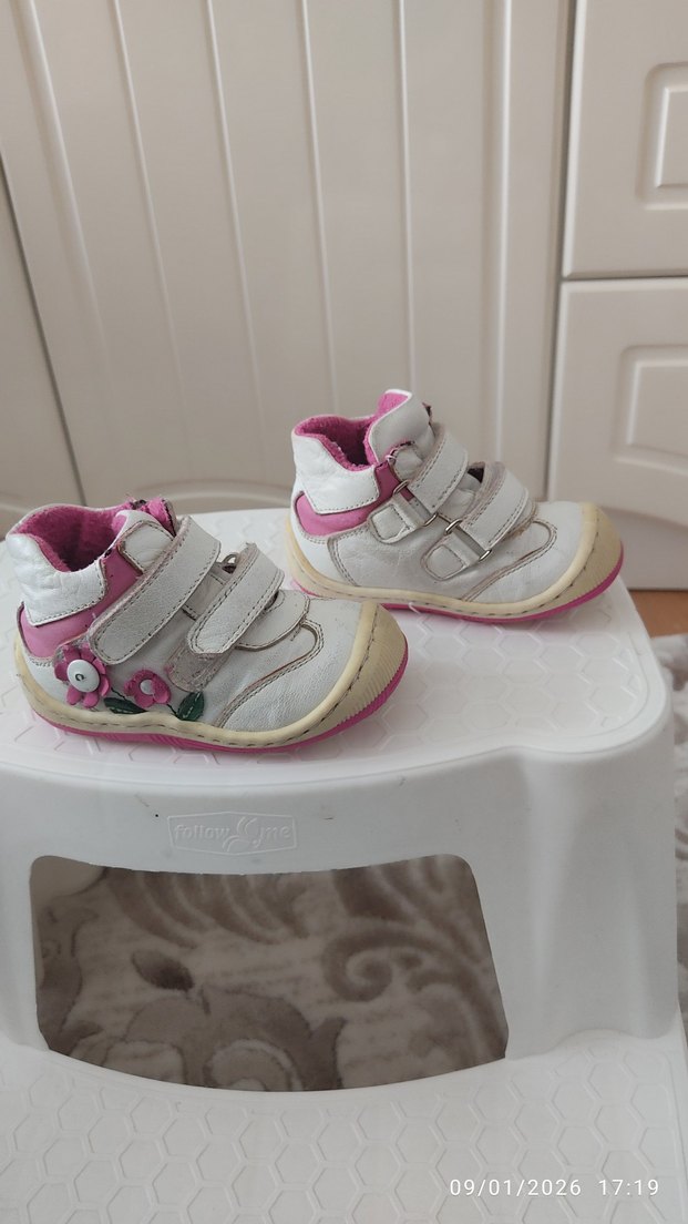 Kız Bebek Beyaz Cırt Cırtlı İlk Adım Ayakkabısı - Görsel 2