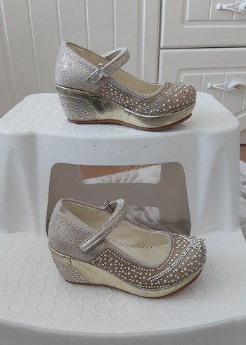 Klasik Tokalı Kız Çocuk Dolgu topuk Ayakkabı - Görsel 3