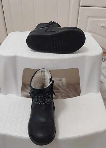 Kız Çocuk Siyah Tokalı Kauçuk Bot - Görsel 5