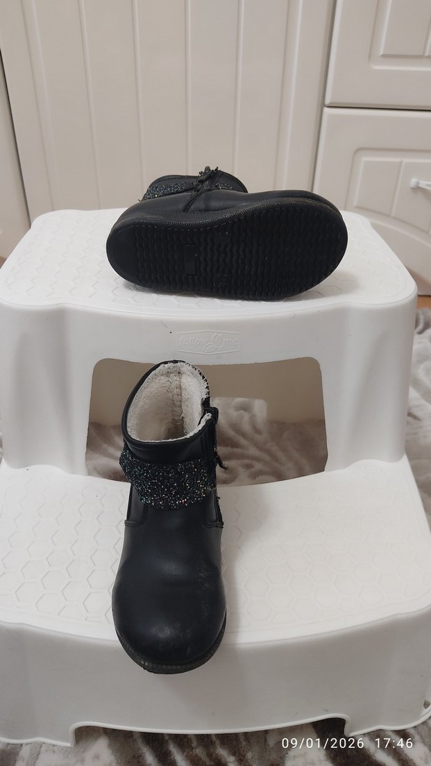 Kız Çocuk Siyah Tokalı Kauçuk Bot - Görsel 5