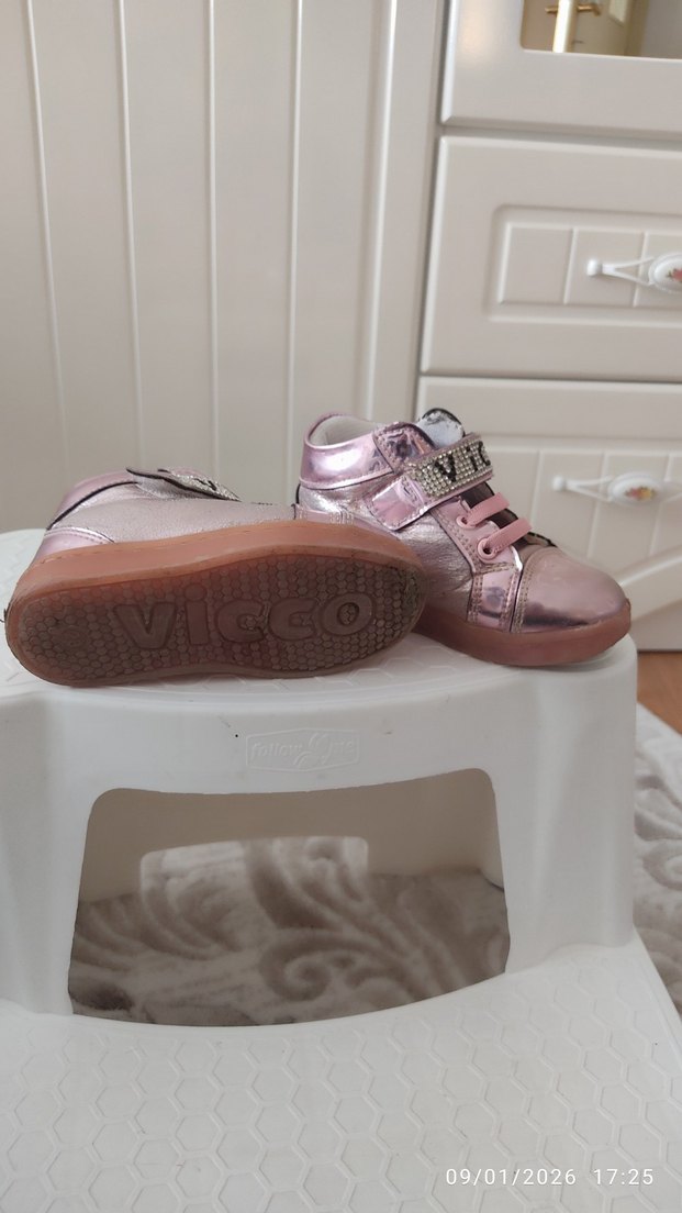 Parlak Pembe Kız Çocuk Spor Ayakkabı Velcro - Görsel 2