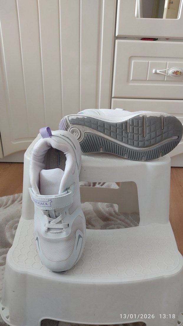 Kız Çocuk Beyaz Cırt Cırtlı Spor Ayakkabı - Görsel 3
