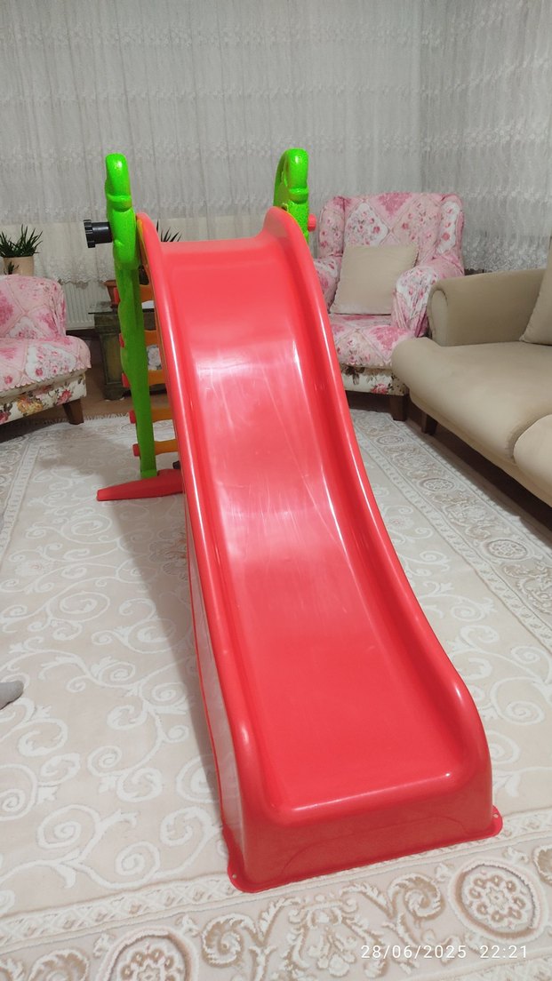 Renkli Çocuk Kaydırağı ve Oyuncak - Görsel 5