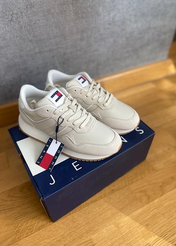 Tommy Hilfiger Beyaz Bağcıklı Kadın Spor Ayakkabı