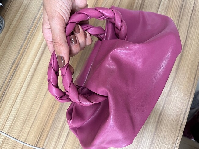 Pembe el çantası