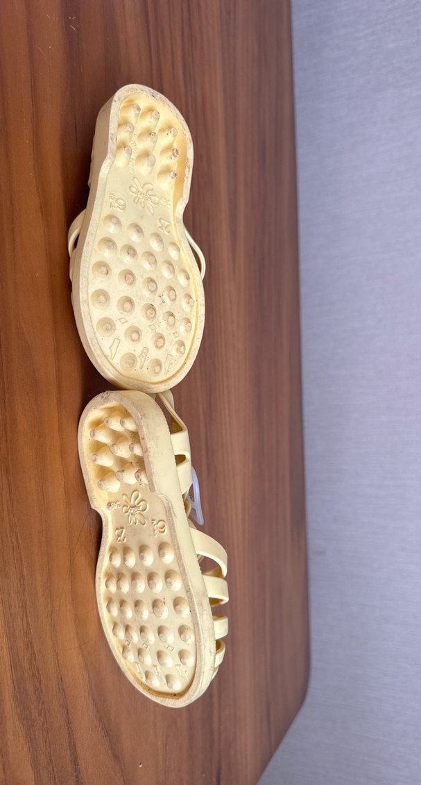 MEDUSE Kız Çocuk Sarı Tokalı Terlik - Görsel 4