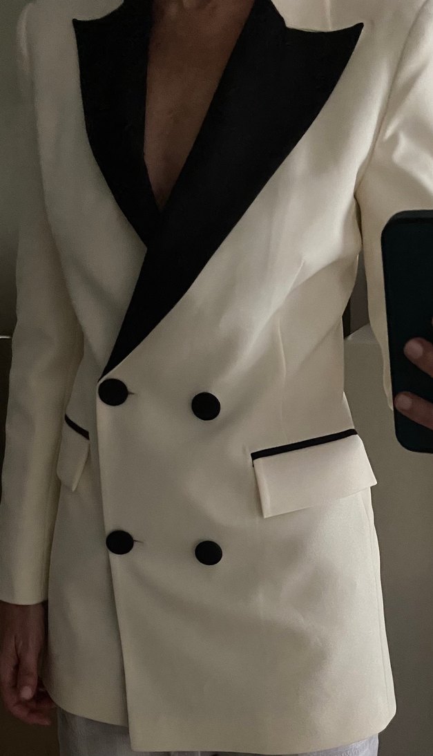 Beyaz Siyah Yaka Düğmeli Kadın Blazer - Görsel 2