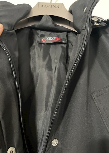 Siyah Uzun Düğmeli Kadın Yağmurluk - Görsel 3