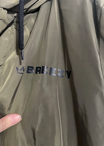 Kasın Kapüşonlu Uzun Beli Büzgü Detaylı  Yağmurluk - Görsel 2