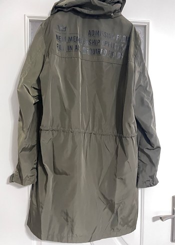 Kasın Kapüşonlu Uzun Beli Büzgü Detaylı  Yağmurluk - Görsel 6